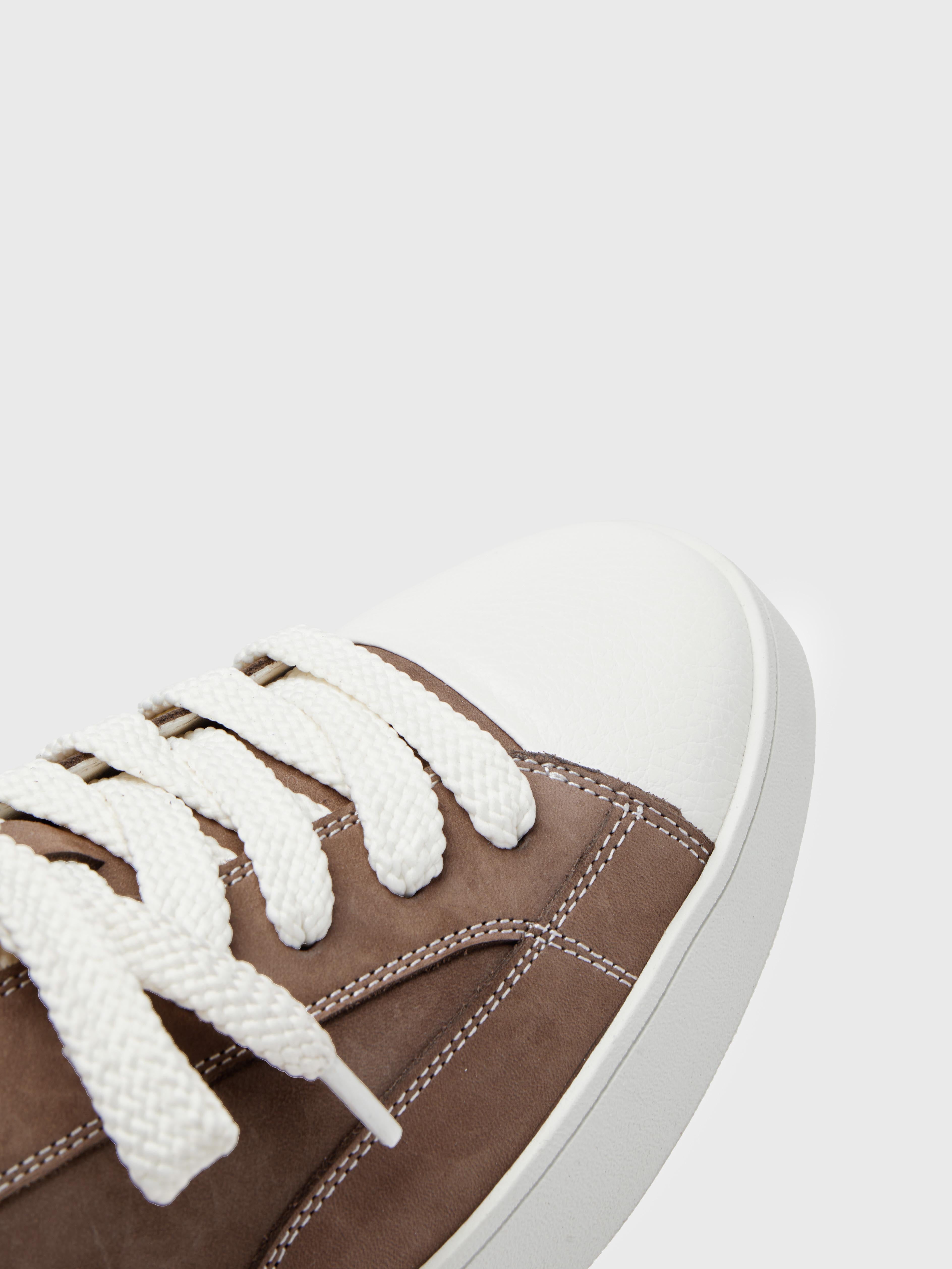 NICO | Brown/White