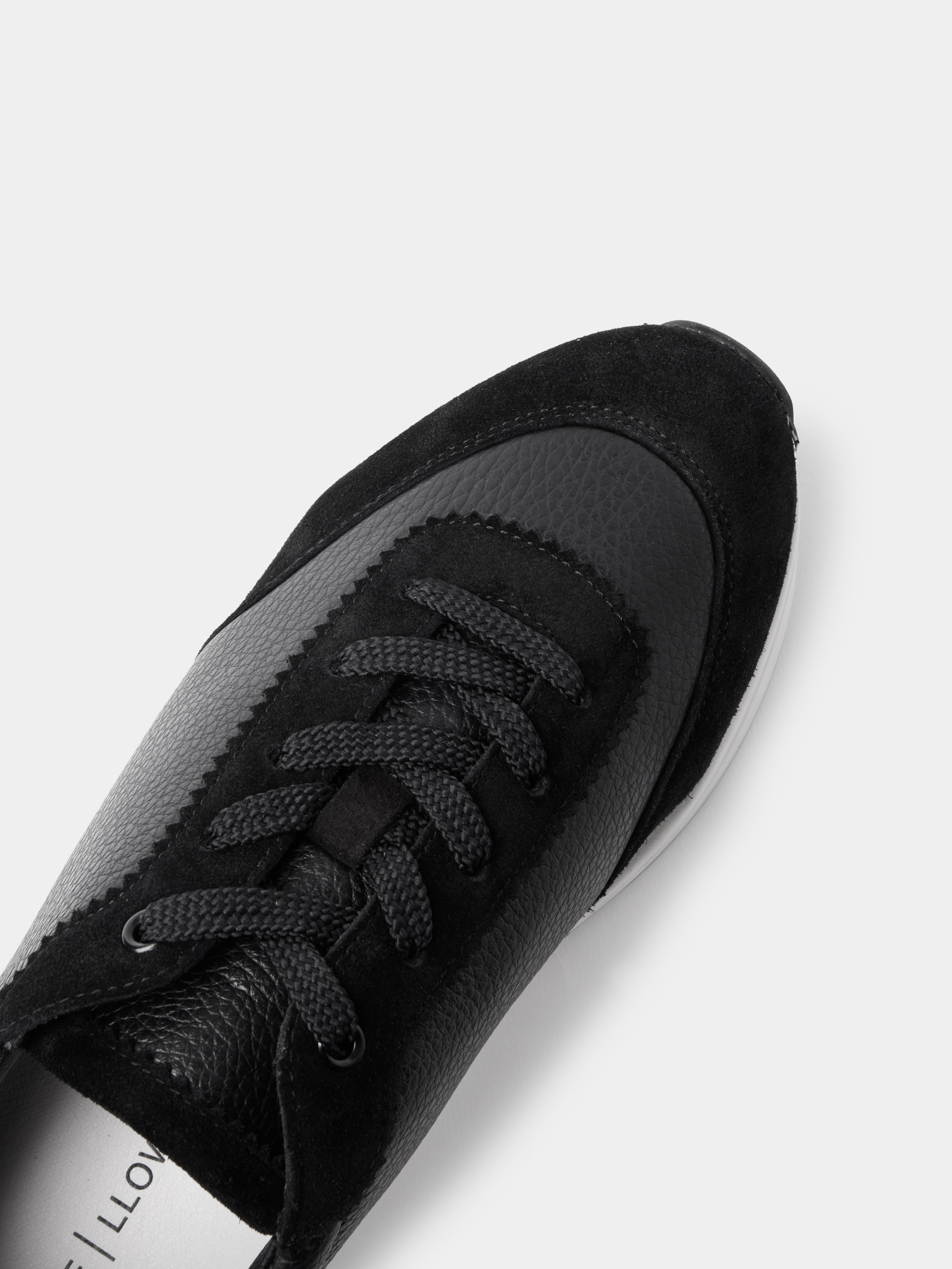 MAISON | Black