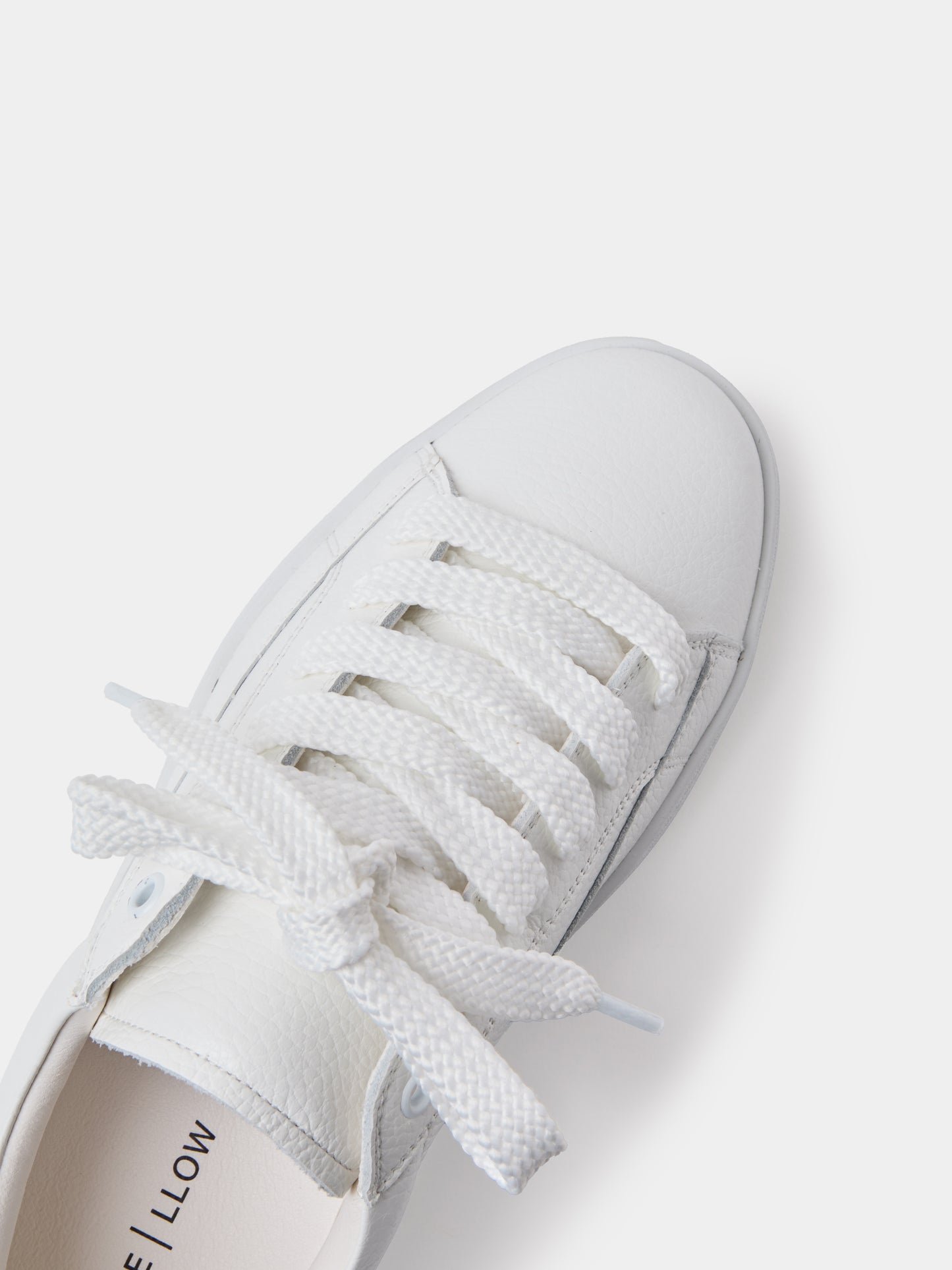 NICO | White