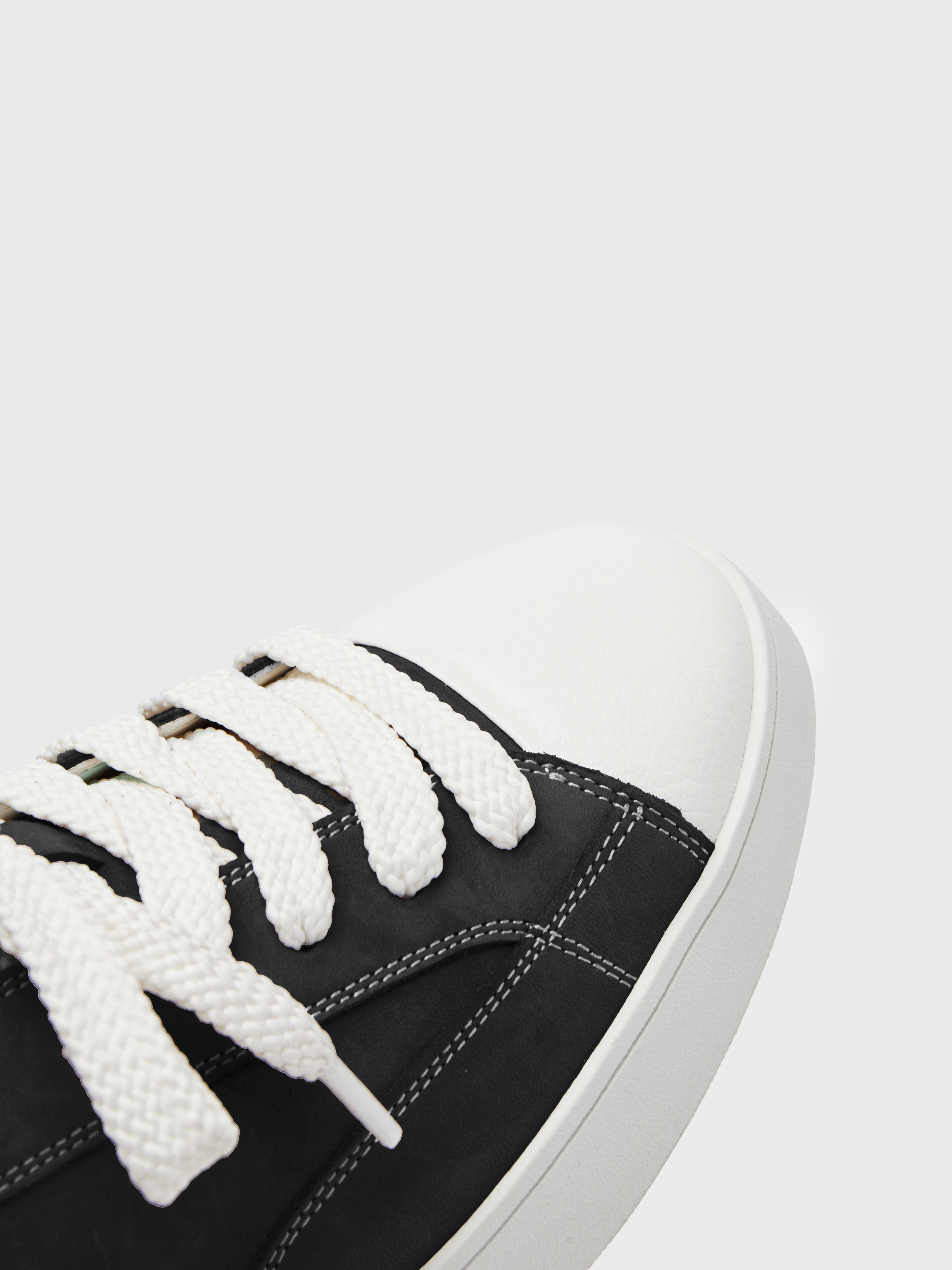 NICO | Black / White