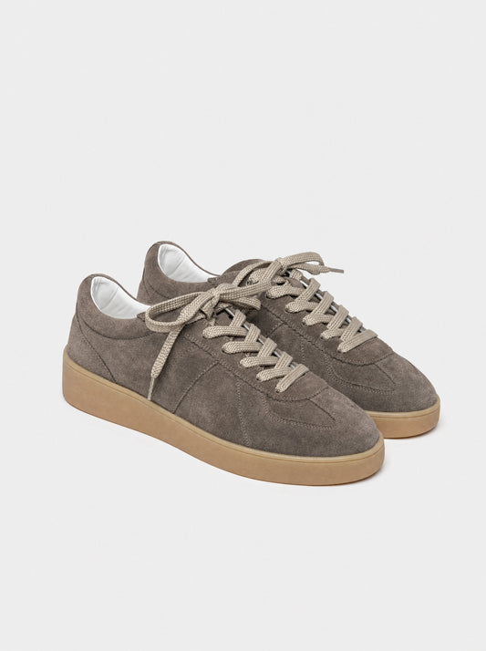 PIERRE | Light Brown gum