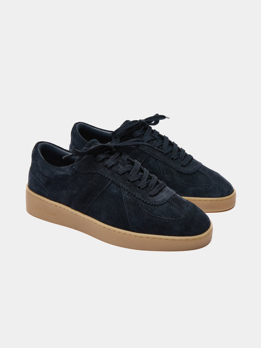 PIERRE | Navy Gum